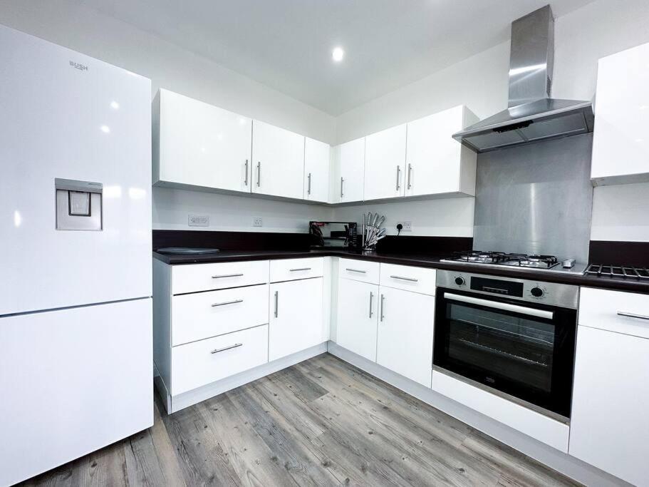 Apartamento Boutique Townhouse - Sleeps Up To 8 - Perfect For Families & Groups!