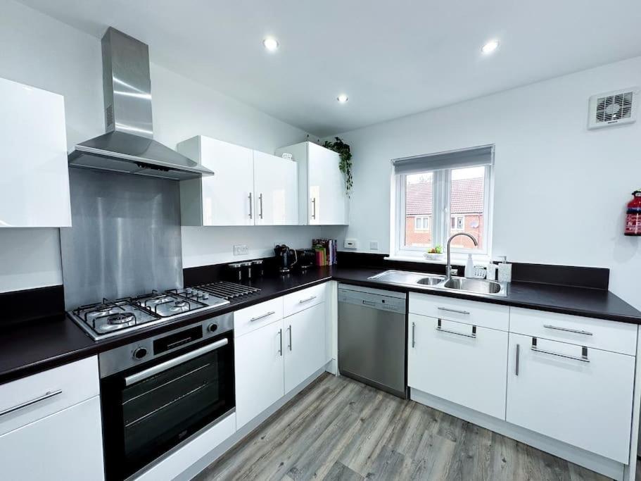 Boutique Townhouse - Sleeps Up To 8 - Perfect For Families & Groups! Apartamento Bristol
